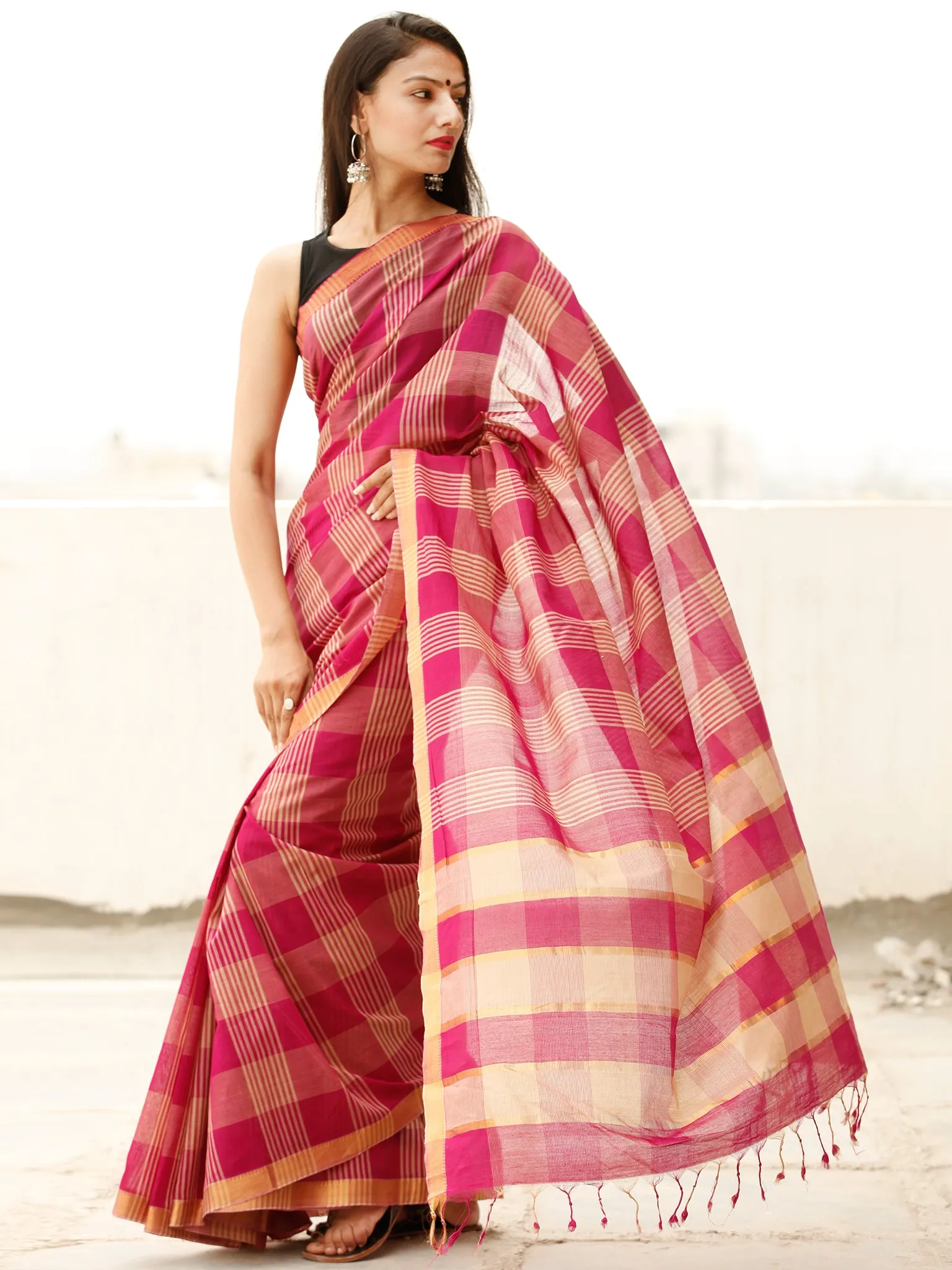 Deep Pink Beige Handloom Mangalagiri Cotton Saree With Zari Border - S031703855