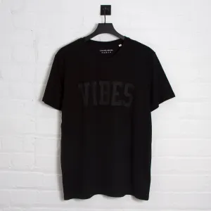 Vibes Blk On Blk - Tshirt - Black